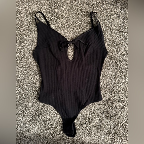 2/$15 Lulus keyhole tie front size S black thong body suit - Picture 2 of 2